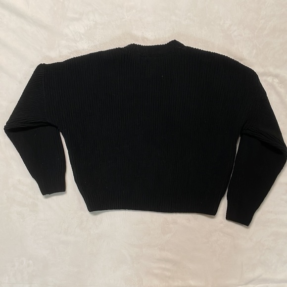 Abercrombie & Fitch Chenille Wedge Crew Sweater - Picture 13 of 13